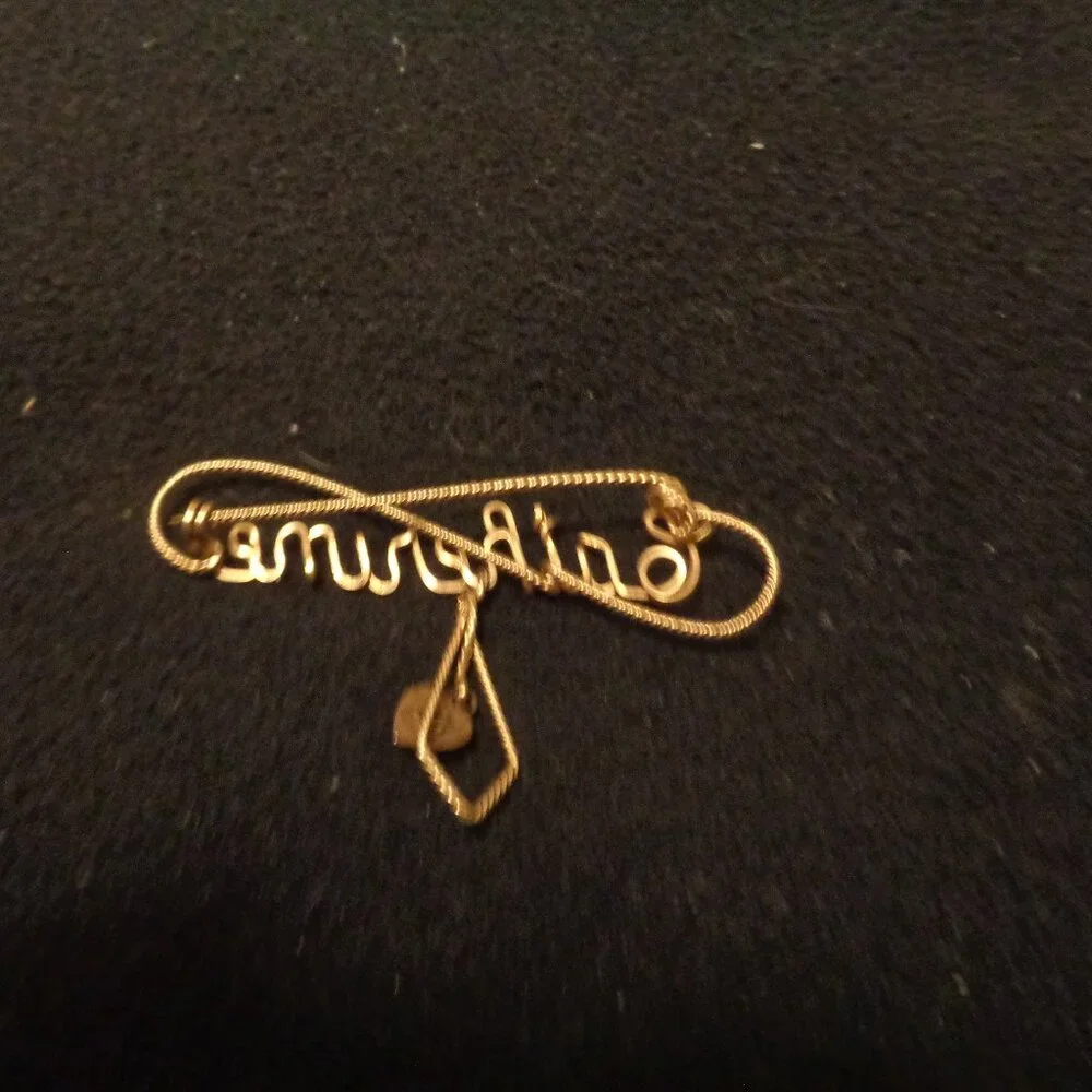 1940S 1950S SWEETHEART PIN SAYS CATHERINE IN GOLD WASH WIRE W TINY STONE